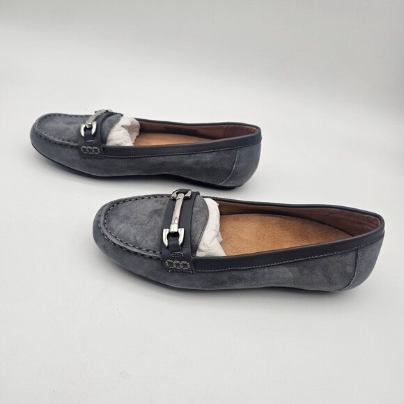 Vionic Kenya Gray Suede Loafer Shoes Silver Hardware Womens Sz 6.5 NEW - Picture 2 of 8